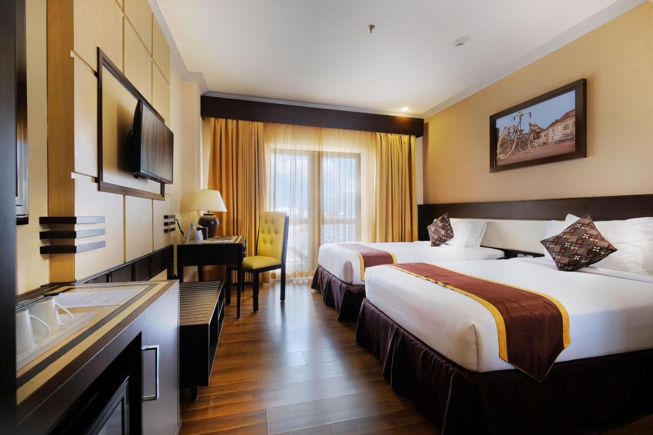 Royal Darmo Malioboro Hotel Yogyakarta Ngoại thất bức ảnh