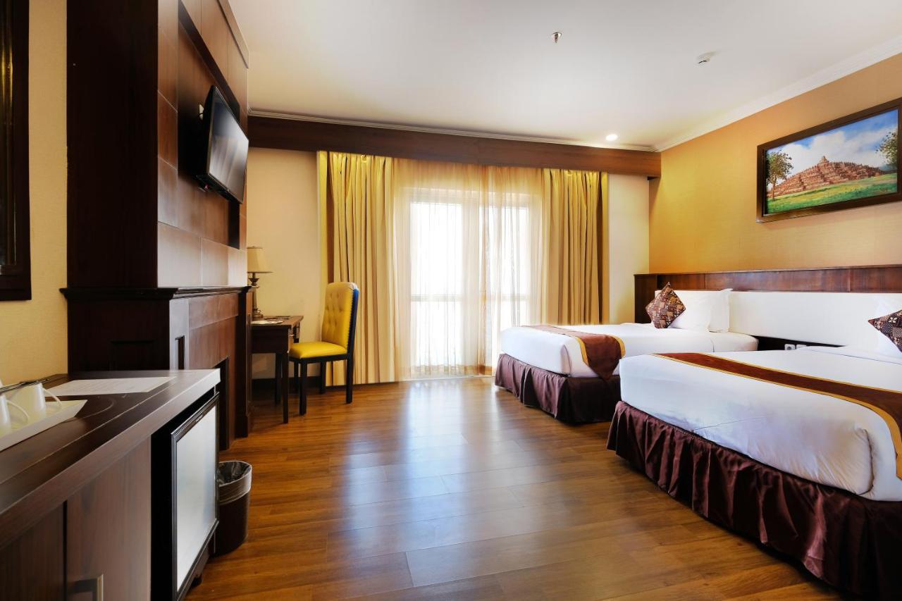 Royal Darmo Malioboro Hotel Yogyakarta Ngoại thất bức ảnh