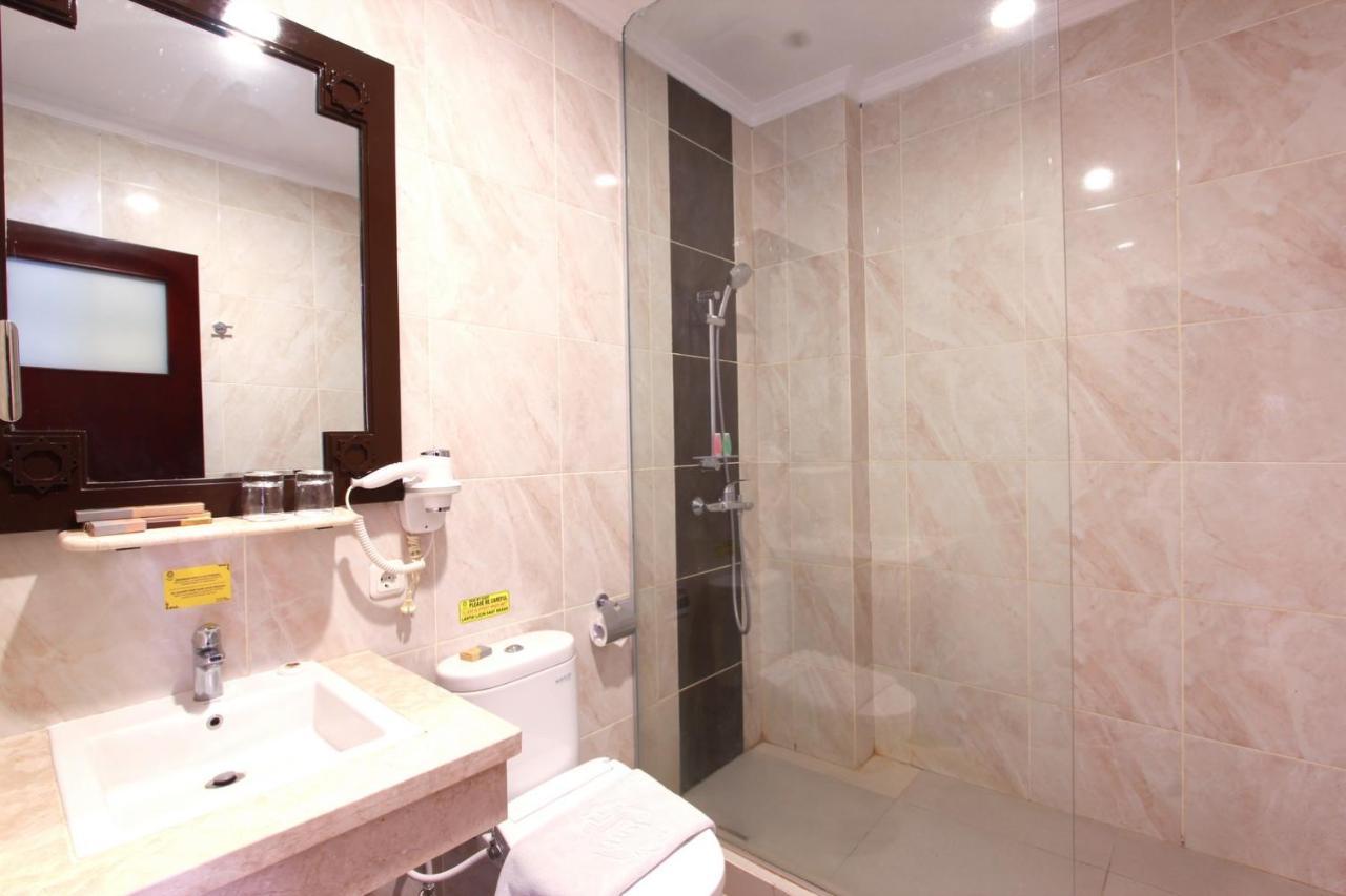 Royal Darmo Malioboro Hotel Yogyakarta Ngoại thất bức ảnh